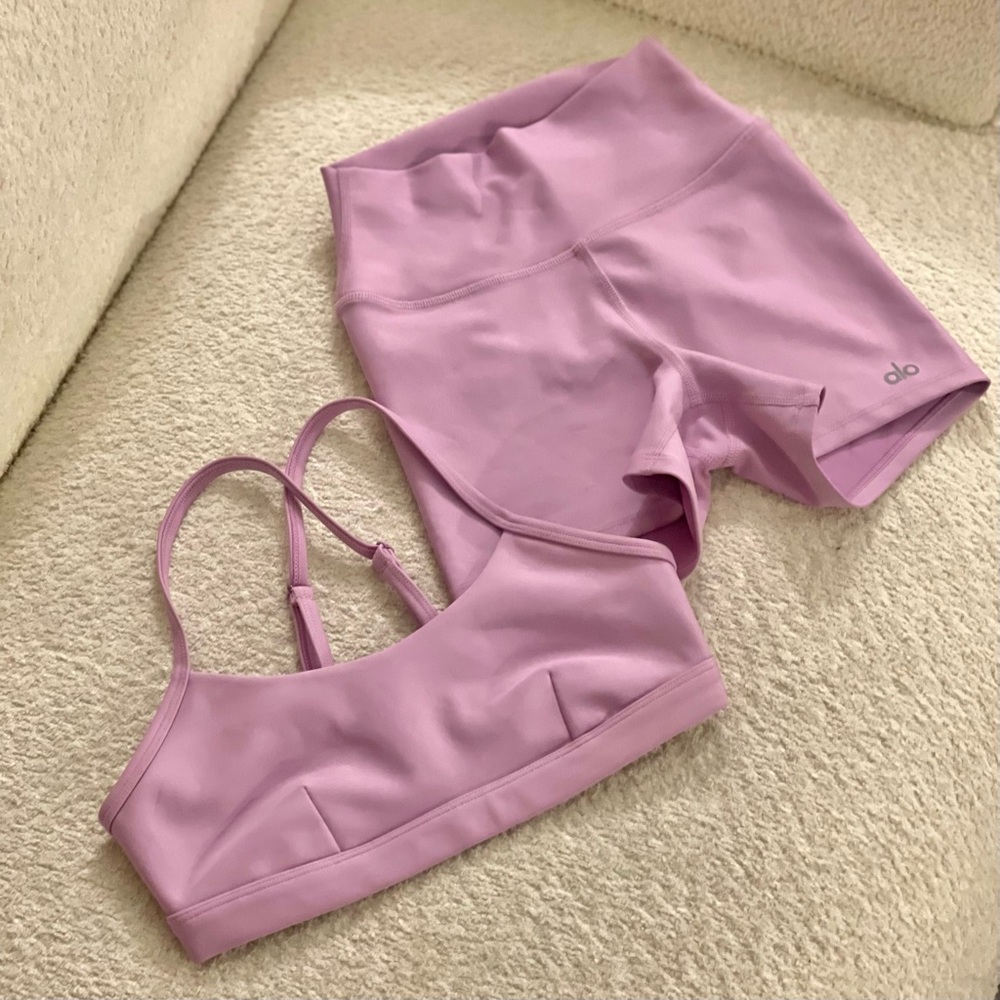 Alo Matching Set $128 XS Airline Intrigue Sports Bra 3” High Waist Airline Short